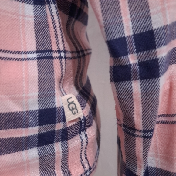 Ugg | Pink flannel women's button up pajama top - Picture 4 of 11